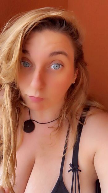 adelain_white