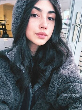 Alexa Mansour