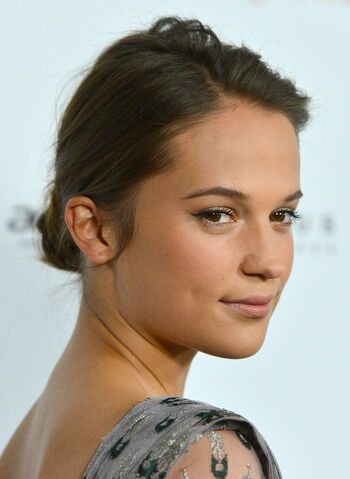 Alicia Vikander