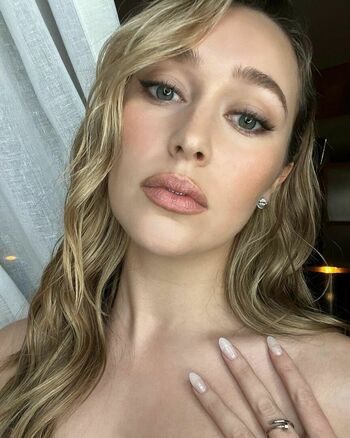 Alycia Debnam Carey