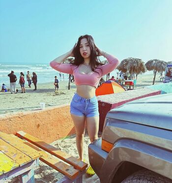 Amateur Latina Lazlye