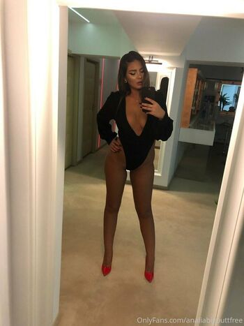 Analia Bigbutt