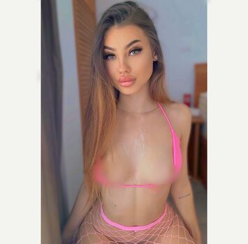 Andreea_raisa18