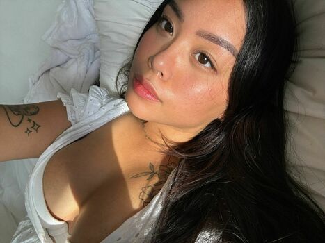 Angelina Flores