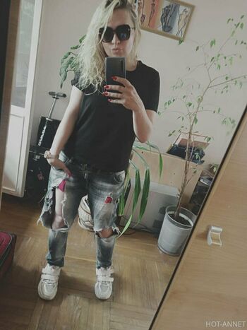 anna_bellla