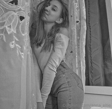 anna_ellie
