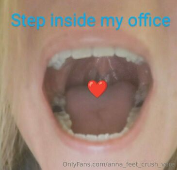 anna_feet_crush_vore