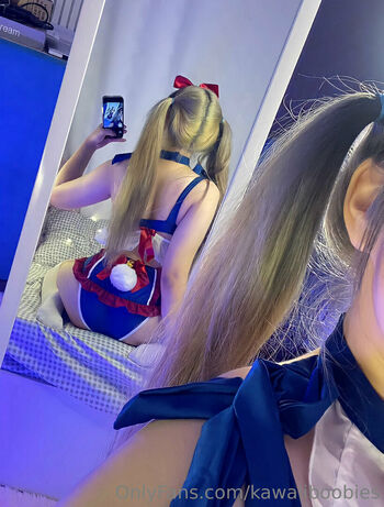 anna_hitomi