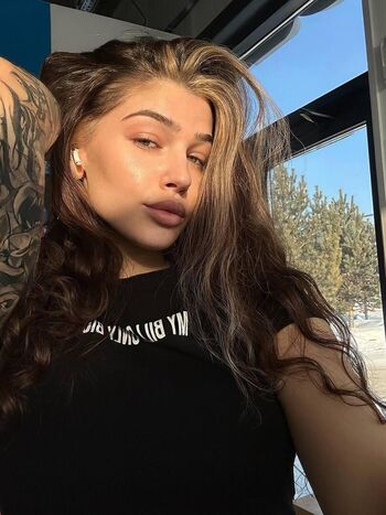 anna_six