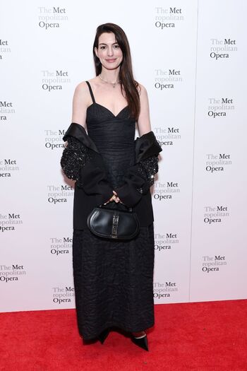 Anne Hathaway