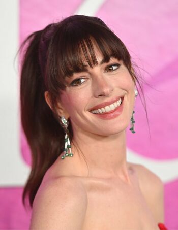 Anne Hathaway