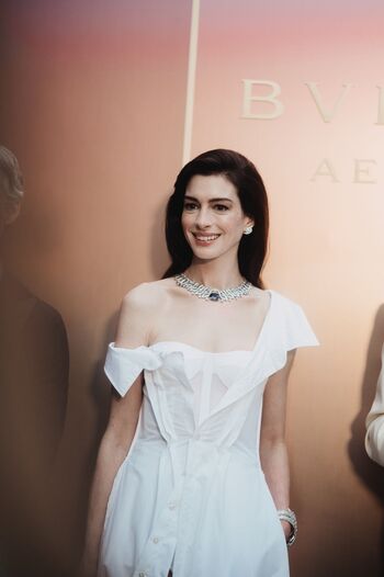 Anne Hathaway