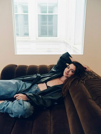 Anne Hathaway
