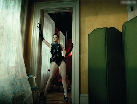 Anne Hathaway