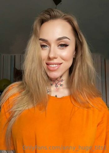 anny_huge_tits1