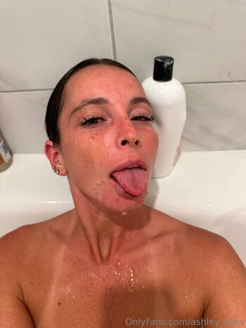 ashley_aoky