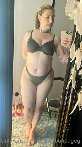 aussiebondagegirl