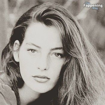 Ayelet Zurer