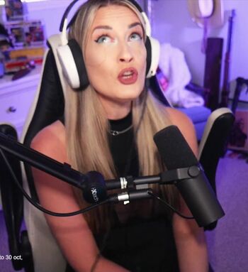 BasicWitGirl
