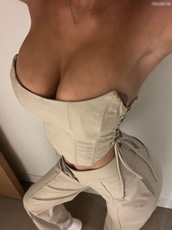 Bella Shoemark