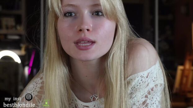 BestBlondiiecb