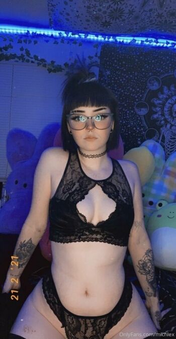 biggtittygothgirl