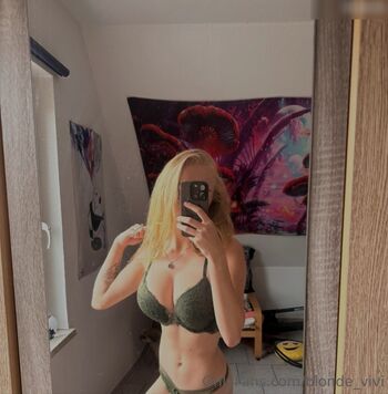 blonde_vivi
