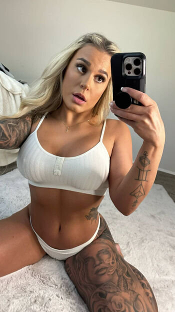 BrazyBecca