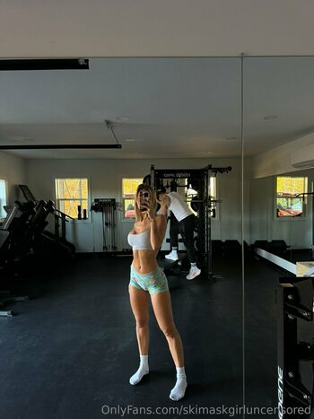 Briana Armbruster aka theskilmuskgirl