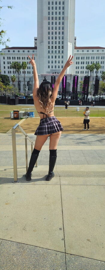 brie_love01