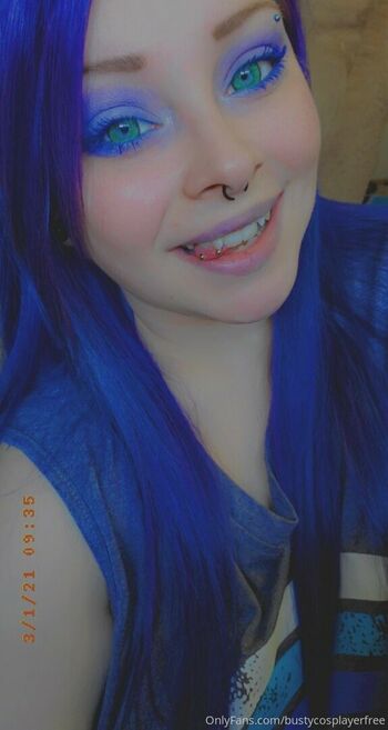 bustycosplayerfree
