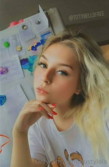bustylola