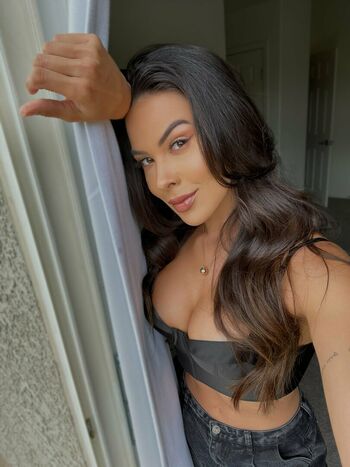 Camila Oliveira RING GIRL UFC