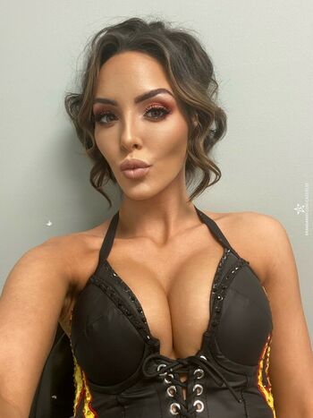 Cassie Lee