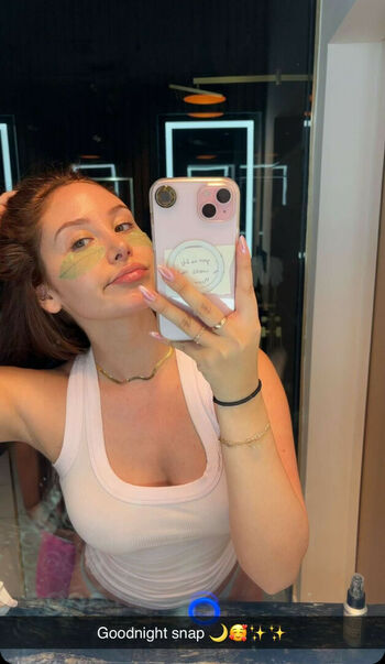 Catherine Mcbroom / Catherine Paiz