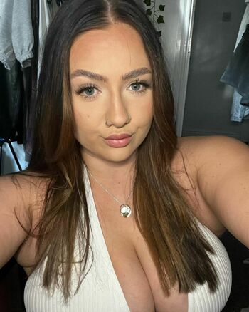 Chelsea Leigh