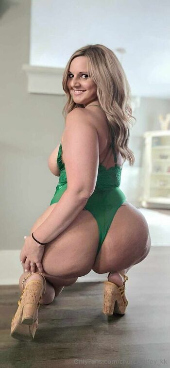 churchwifey_kk