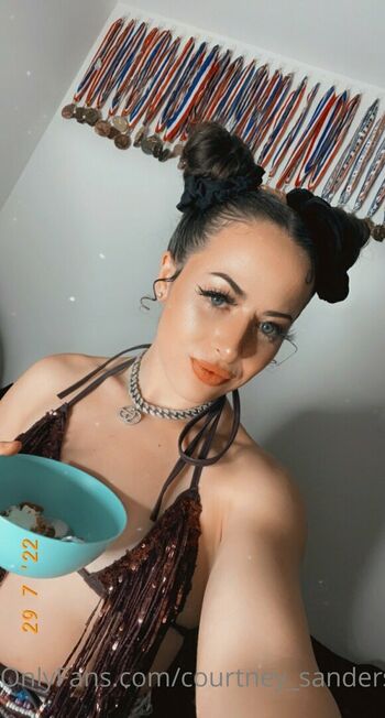 courtney_sanderson