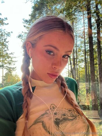 Daisy Keech