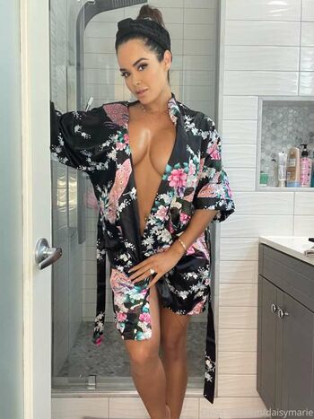 Daisy Marie