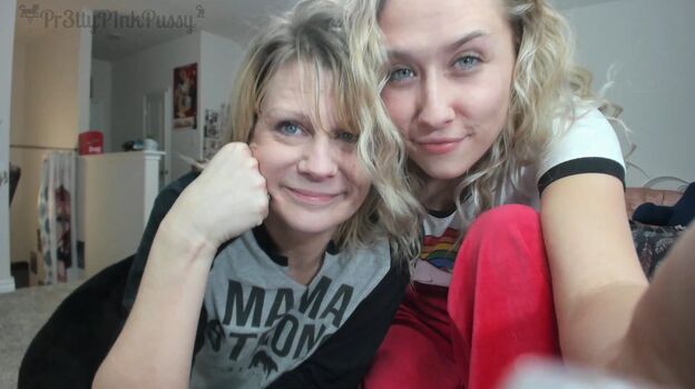 Daughter_Mother