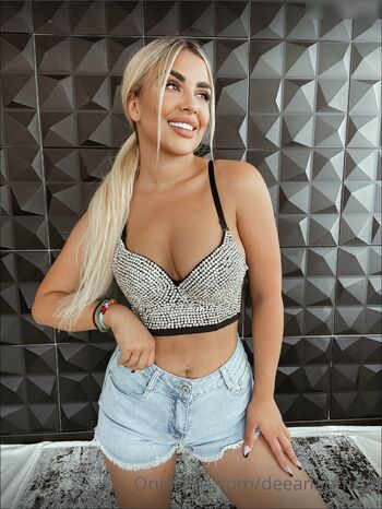 Deeanaofficial