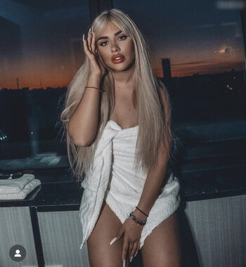 Deeanaofficial
