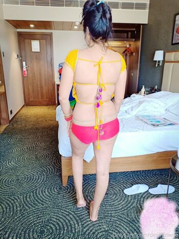 Desihotwife