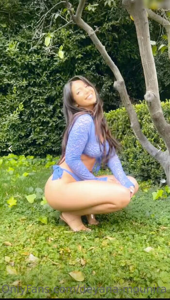 Deyana Mounira