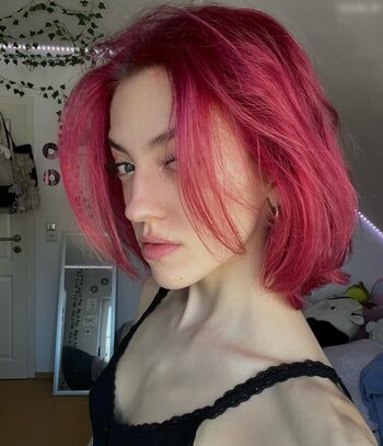 Dina Brauner aka dina.brx