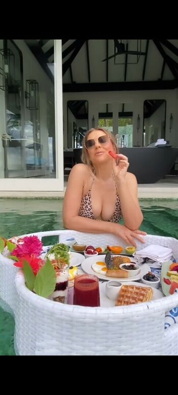 Elizabeth Hurley