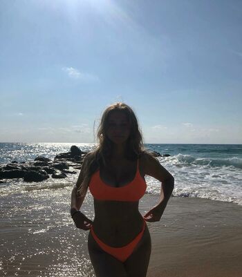 Elly Anne