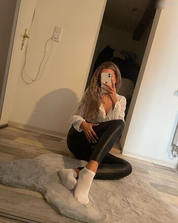 emiliaaa.rose