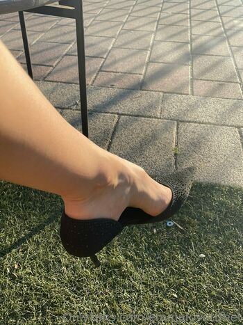 emmalovettfeet